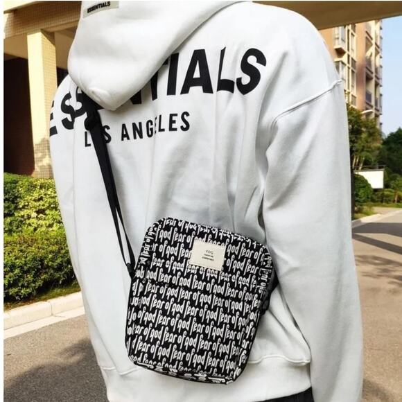 Essentials fear of god sling unisex belt bag crossbody fanny pack black white - Picture 1 of 12